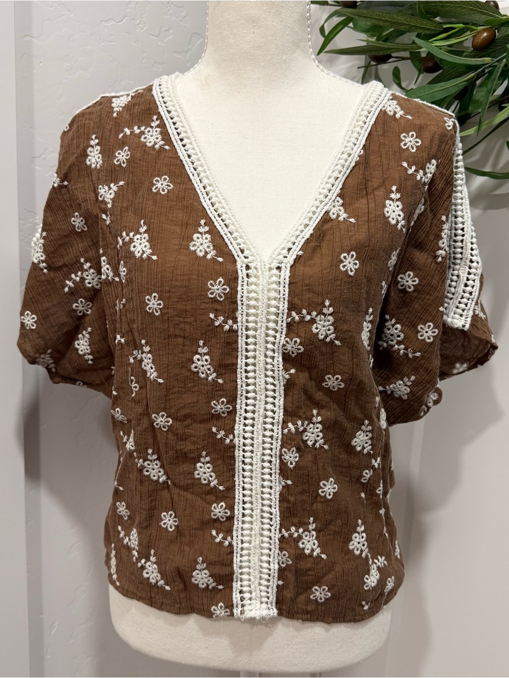 Hem & Thread Brown Floral Blouse with White Trim